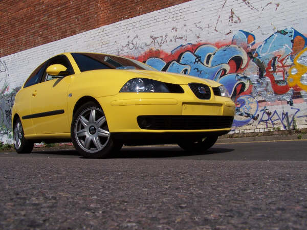 Photo of Ovni Yellow Seat Ibiza 2.0 Sport