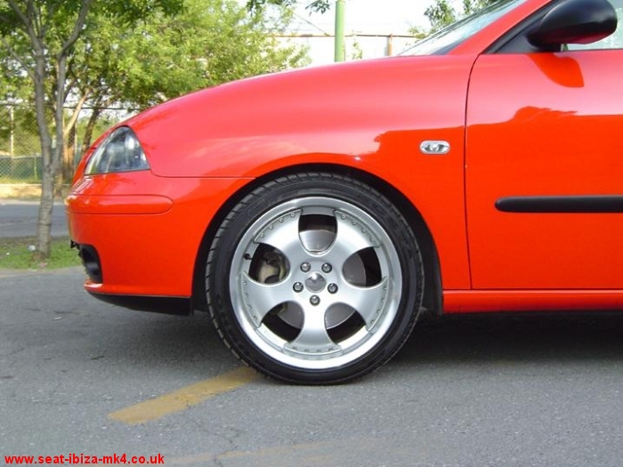 Photo of Red Seat Ibiza Sport