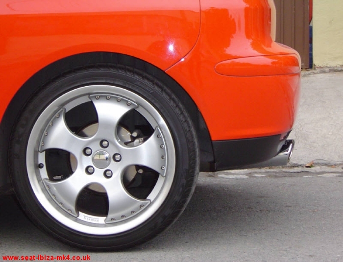 Photo of Red Seat Ibiza Sport